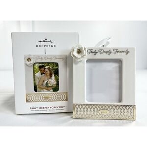 2019 Hallmark "Truly, Deeply,‎ Foreverly" Love Wedding Photo Holder Ornament 82